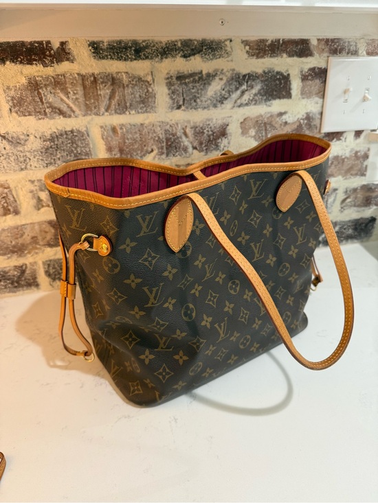 Louis Vuitton Handbags - Louis Vuitton Monogram Canvas Tote with Pink Interior